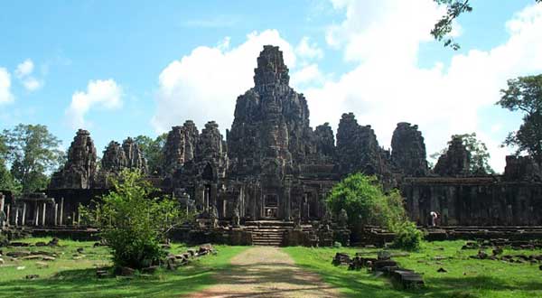 Bayon Temple from south gate