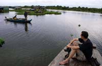 champagne, angkor wat moat