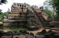 angkor thom temples - phimeanakas